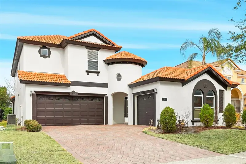 910 Lascala Dr, FL