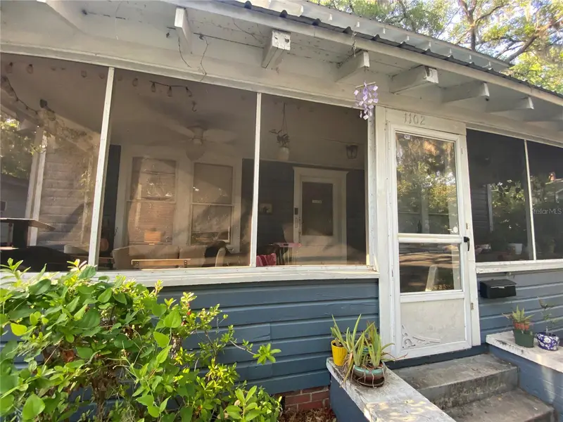 1102 Nw 3rd Ave, FL