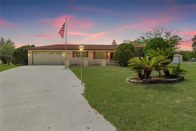 230 S Lake Starr Blvd, FL