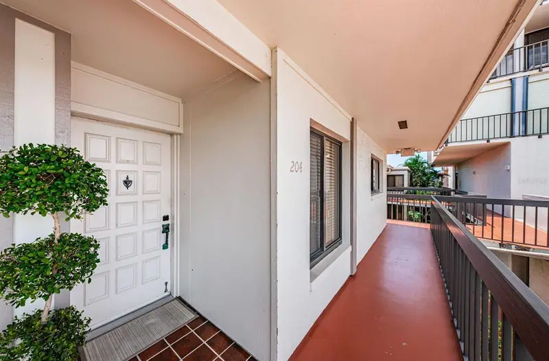 6295 Bahia Del Mar Cir #204, FL