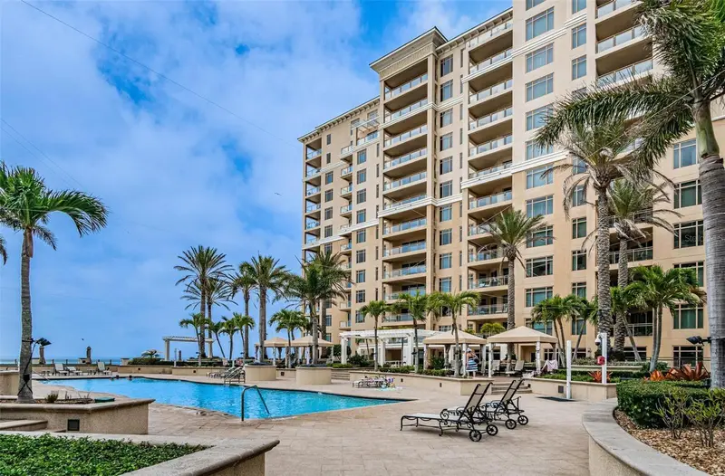 11 Baymont St #608, FL