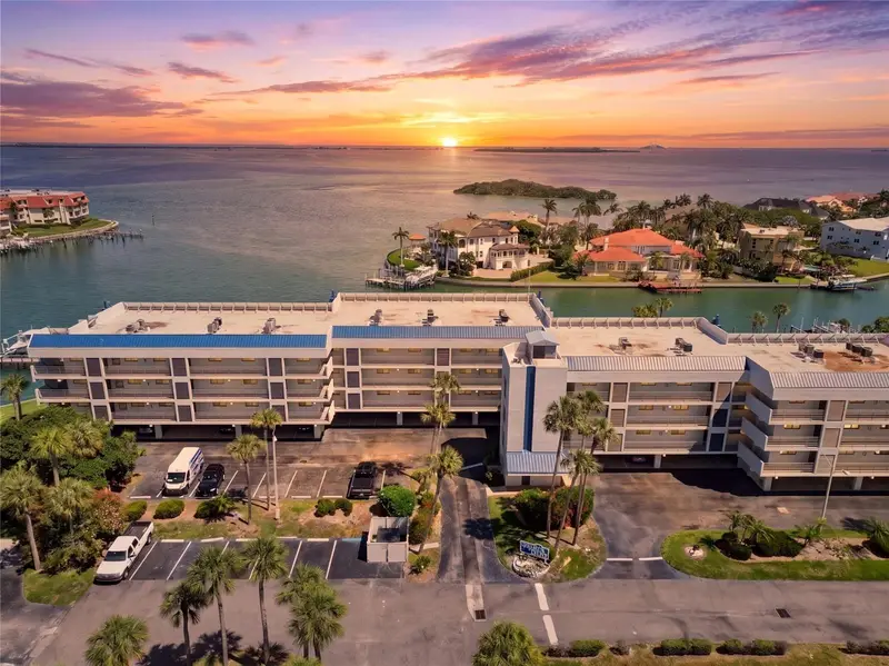 363 Pinellas Bayway S #29, FL
