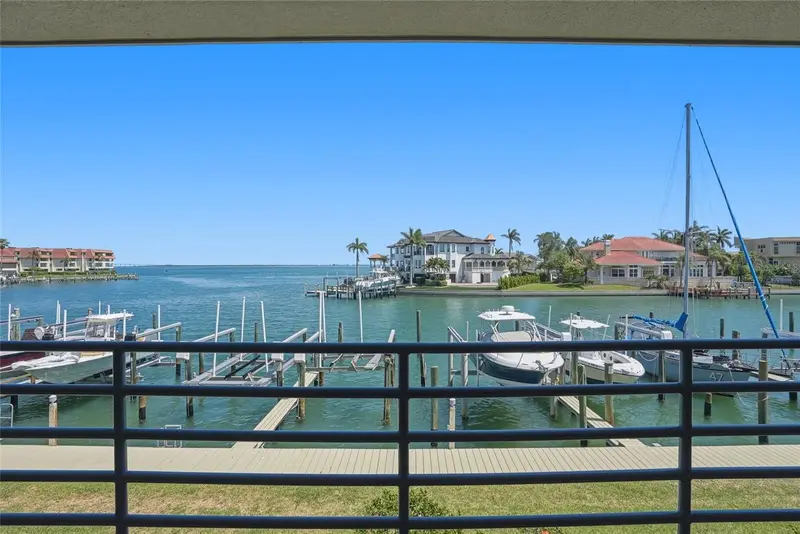 363 Pinellas Bayway S #29, FL