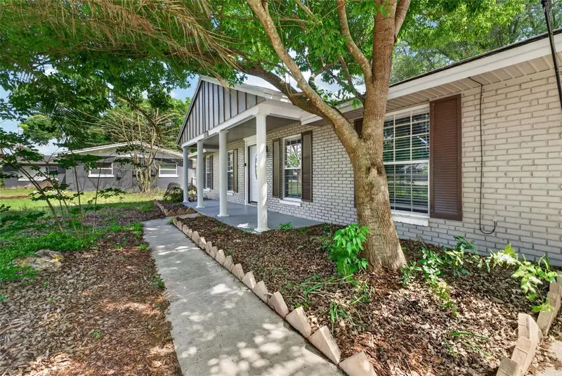 1334 Stately Oaks Dr Nw, FL