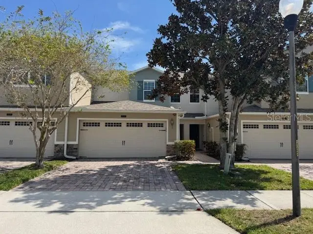 1221 Priory Cir, FL