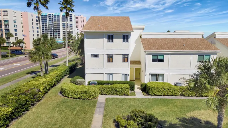 1451 Gulf Blvd #101, FL