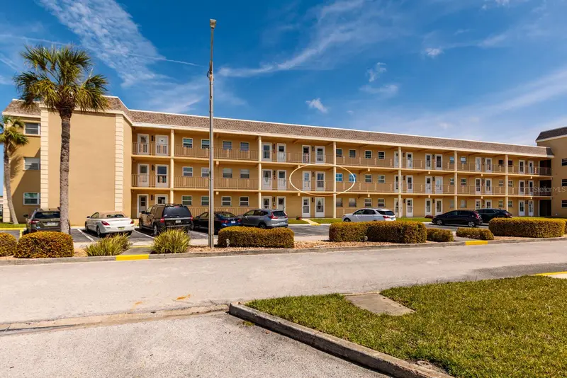 1 Boca Ciega Point Blvd #206, FL