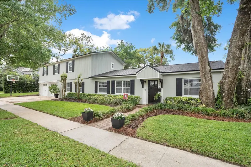 2702 Parkland Dr, FL