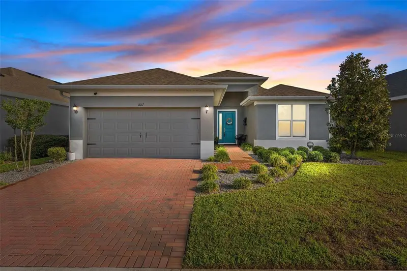 887 Lady Bird Ln, FL
