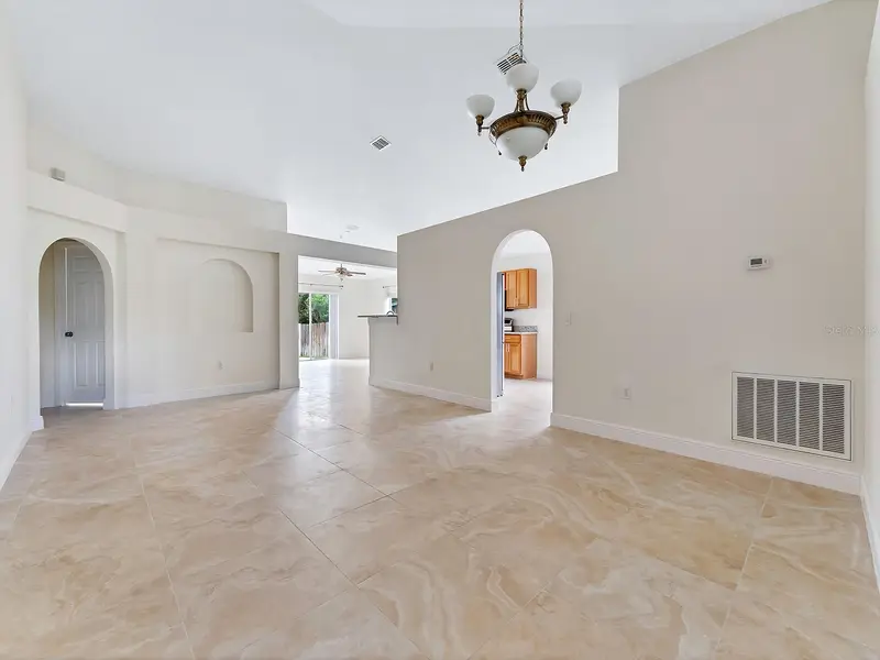 2111 Corner Point Ct, FL