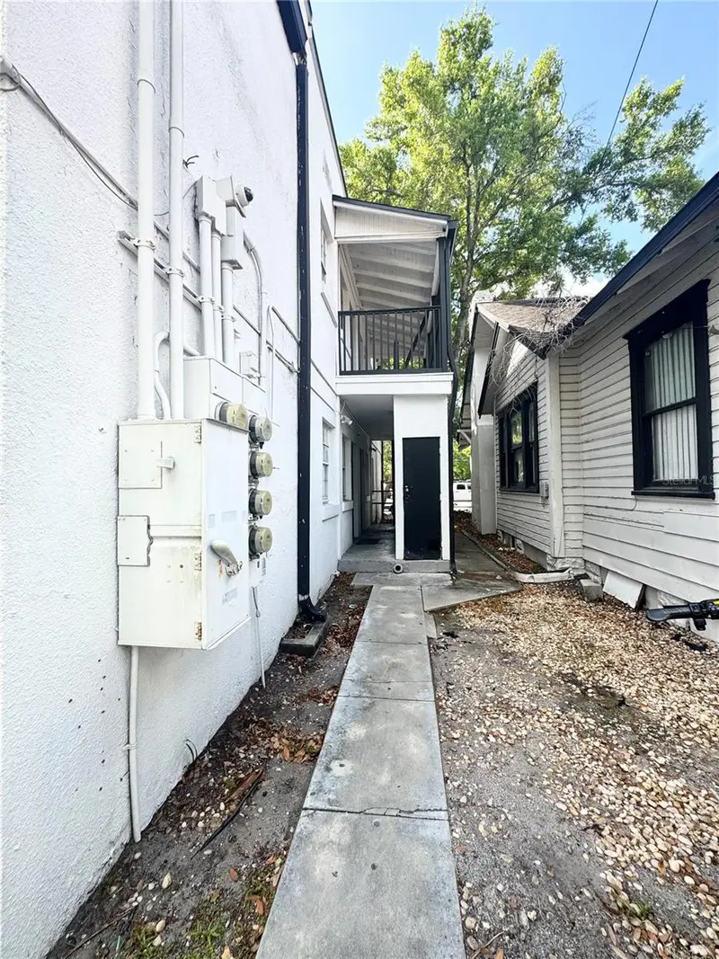 704 Cordova Dr #6, FL