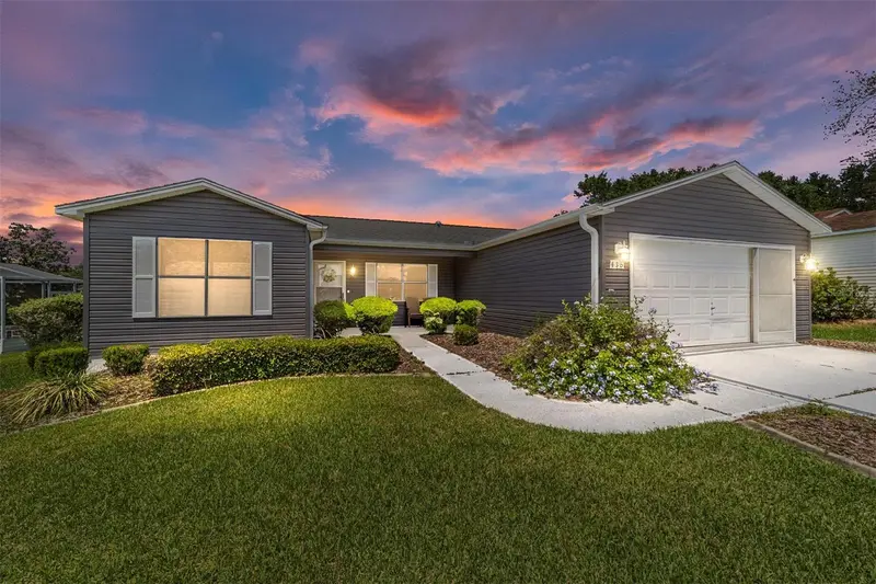 435 Santa Clara Cir, FL