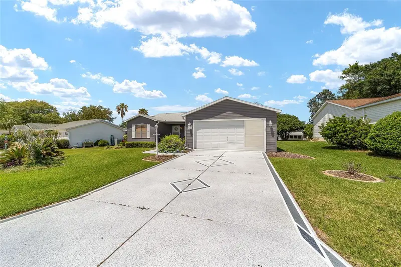 435 Santa Clara Cir, FL