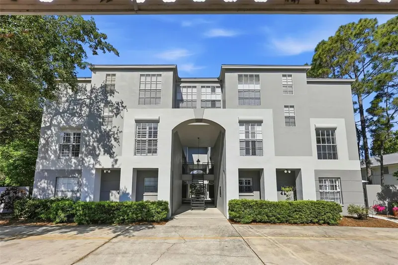 606 S Glen Ave #11, FL