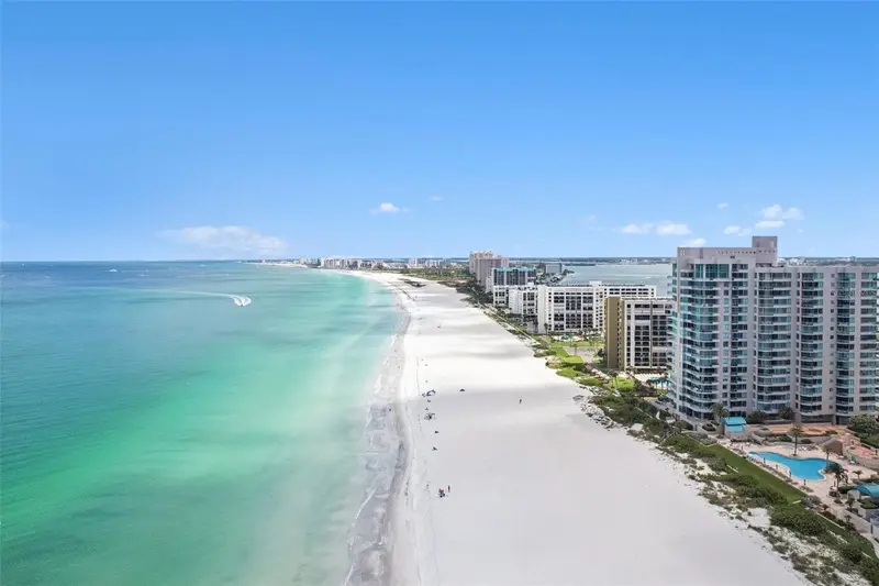 1520 Gulf Blvd #202, FL