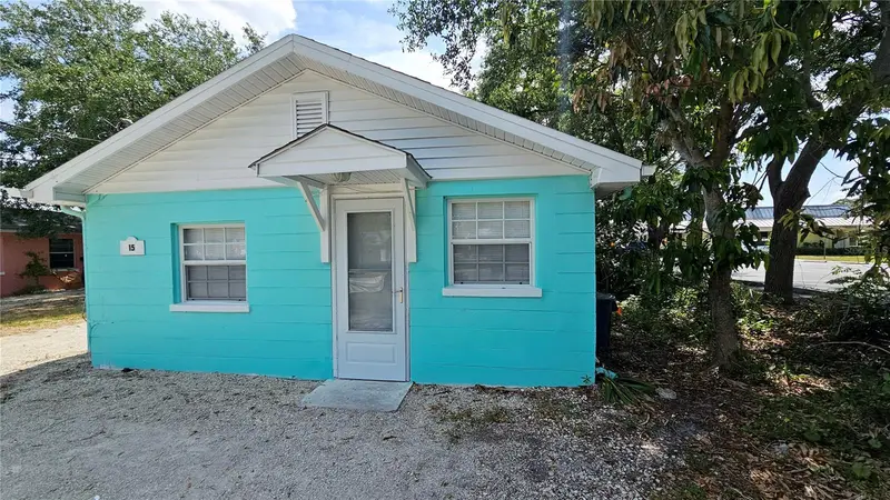 15 Mango Street, FL