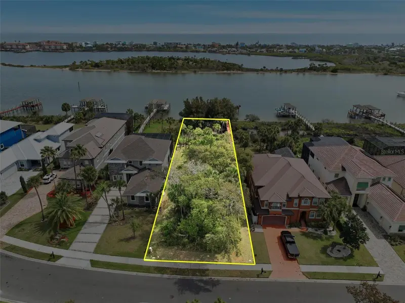 239 S Riverwalk Dr, FL
