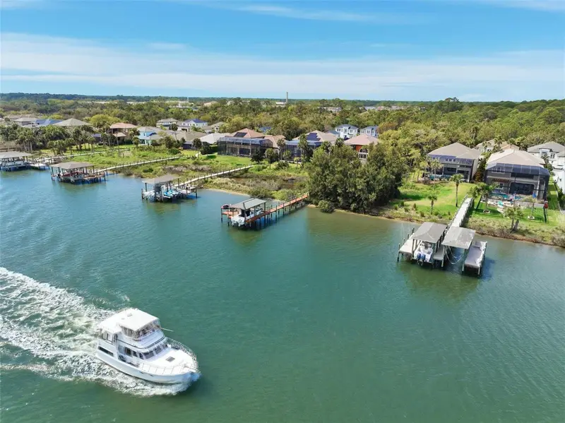 239 S Riverwalk Dr, FL