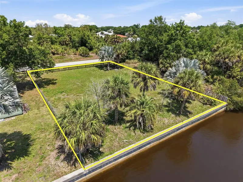 28451 Sabal Palm Dr, FL