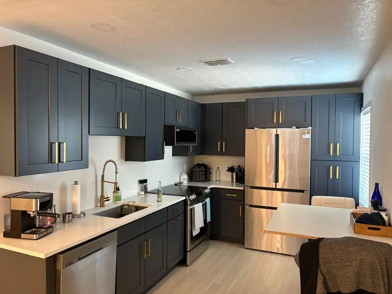 215 Illinois Ave, FL