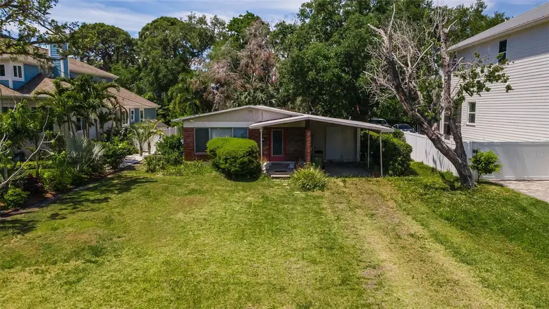 2305 S Occident St, FL