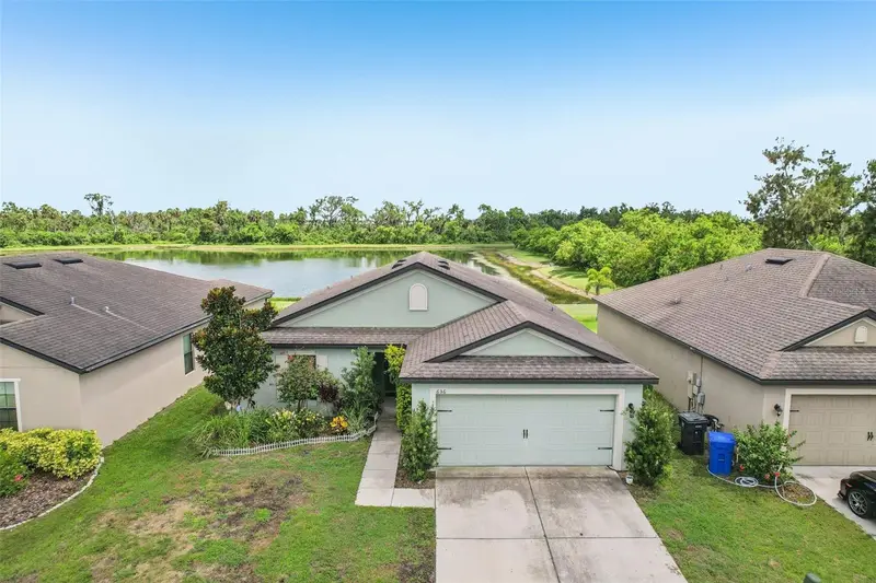 636 Chatham Walk Dr, FL