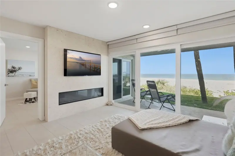 3400 Gulf Blvd #104, FL