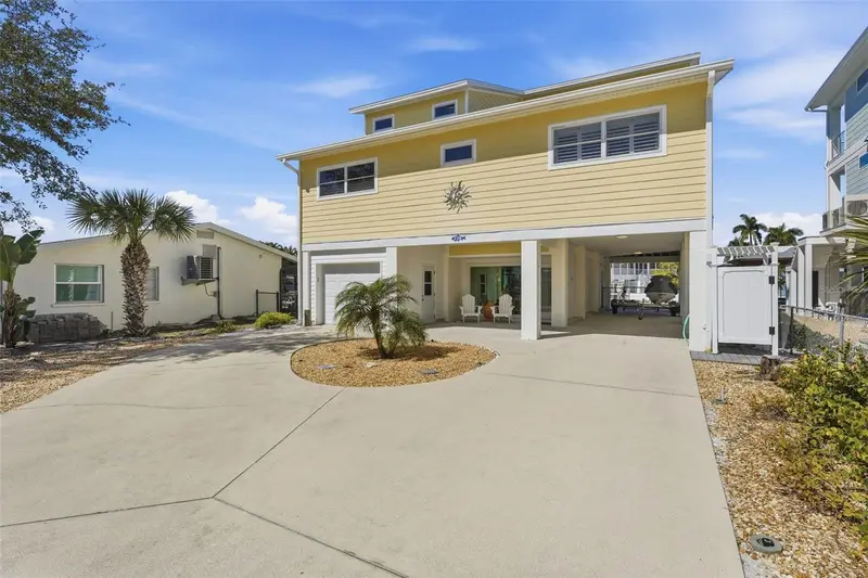 220 Mockingbird Ln, FL