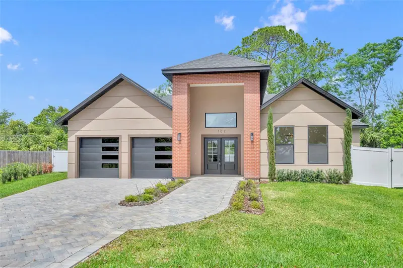 102 Bell Pl, FL