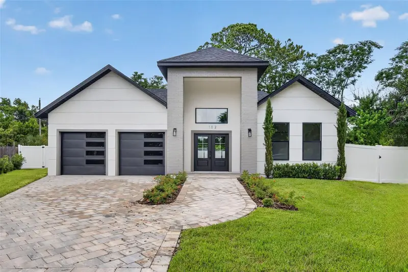 102 Bell Pl, FL