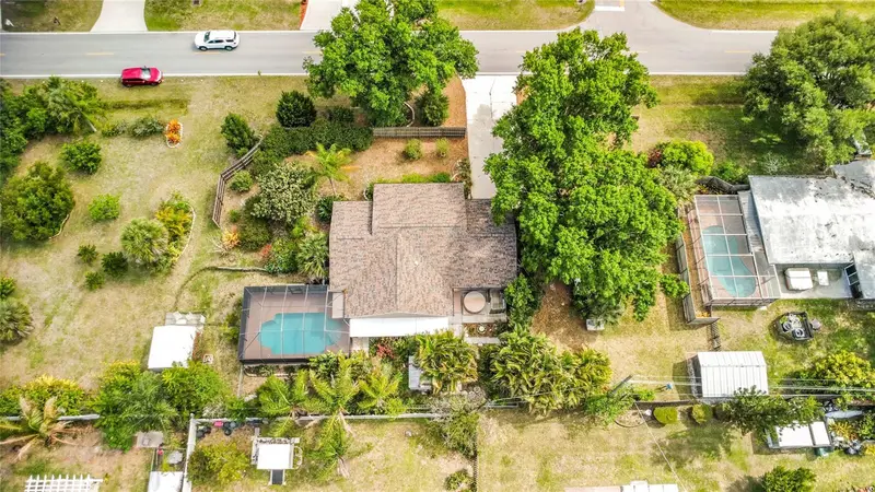 601 E Seminole Dr, FL