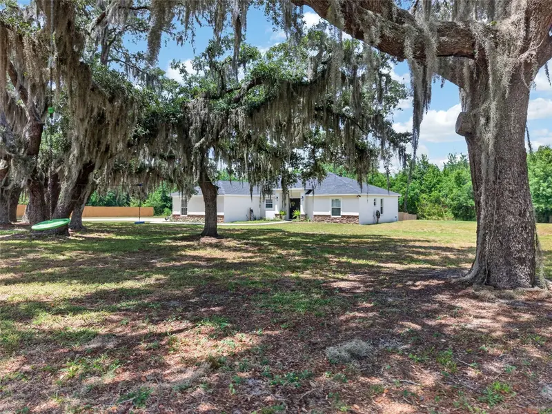 692 Howard Rd, FL