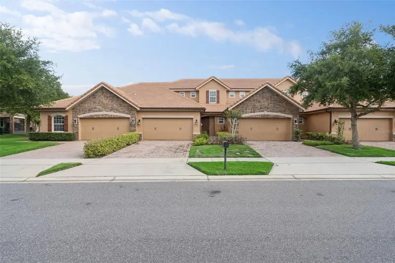 10738 Belfry Cir, FL