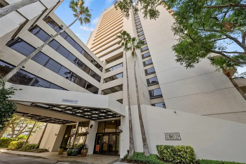 2413 Bayshore Blvd #803, FL