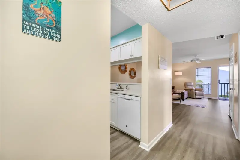 260 Medallion Blvd #F, FL