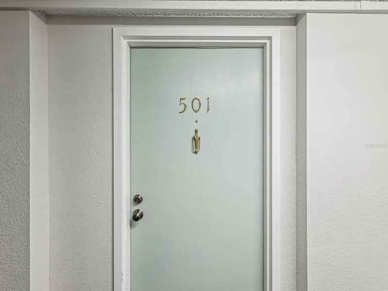 255 Dolphin Pt #501, FL