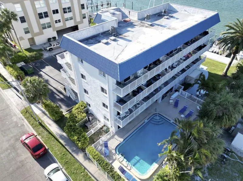 800 Bayway Blvd #28, FL