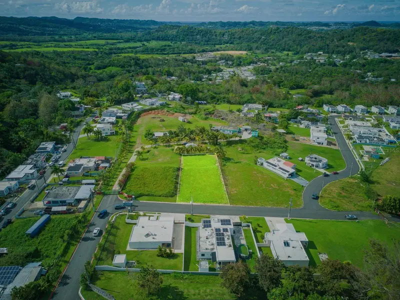 E-2 S Calle Reina Mora, PR