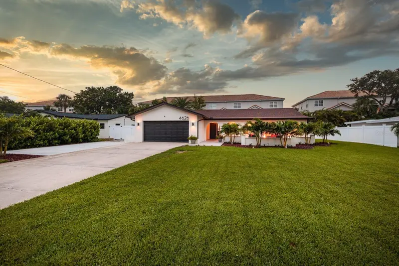 4626 Bayshore Blvd Ne, FL
