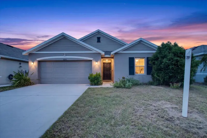 10206 Golden Light Ct, FL