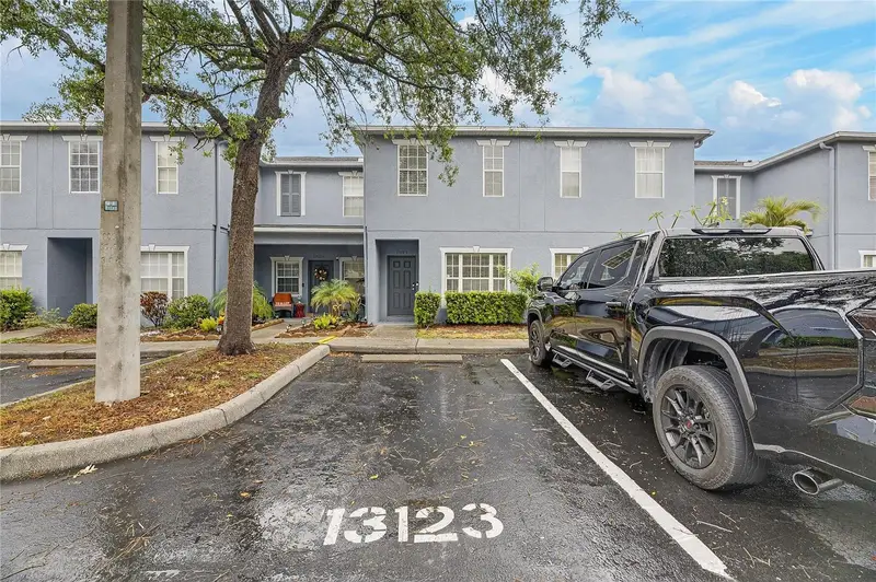 13123 Kings Crossing Dr, FL