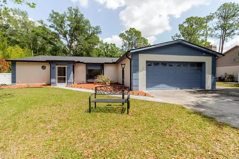 5402 Swallow Dr, FL
