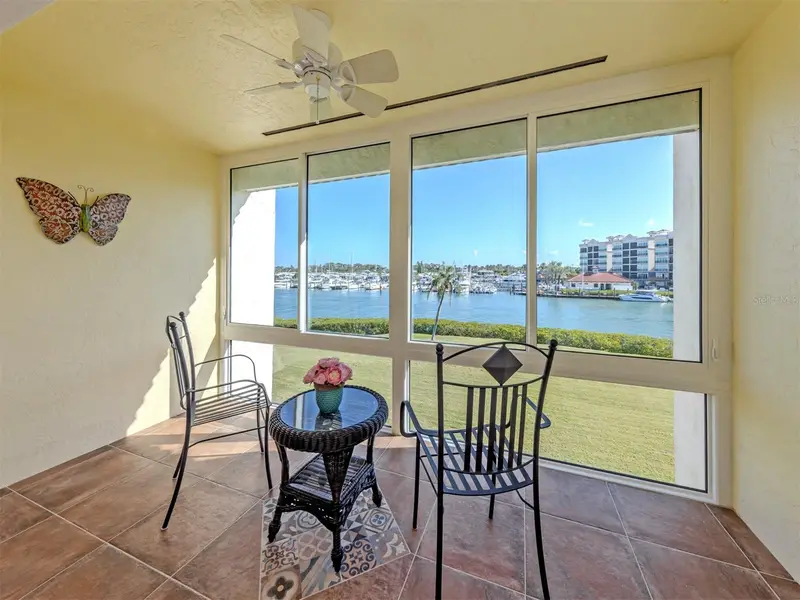 250 Santa Maria St #317, FL