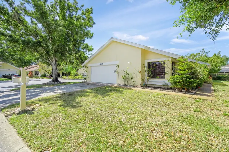 4238 Carriage Dr #46, FL