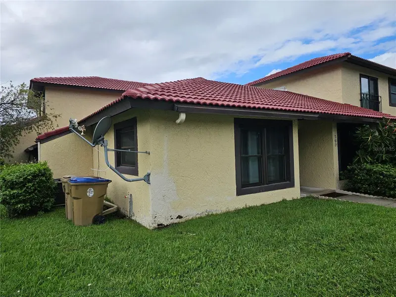 569 Hunter Cir, FL