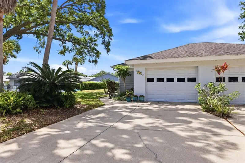 6401 Approach Rd #32, FL