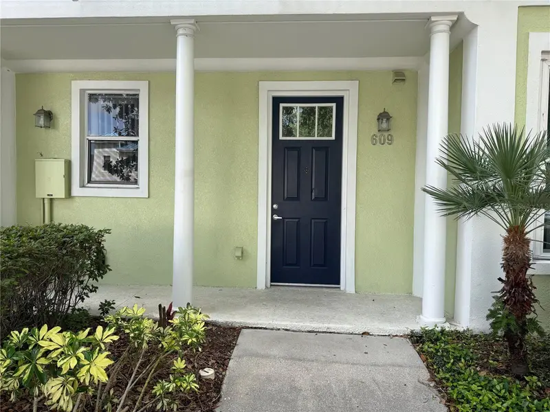 609 Cornerstone Dr, FL