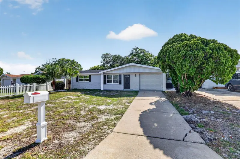 10914 Leeds Rd, FL