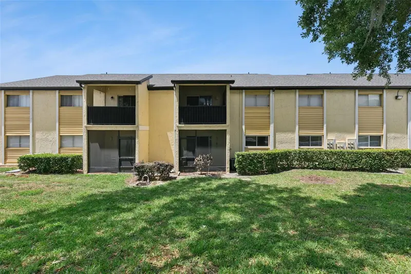 900 Lake Destiny Rd #B, FL