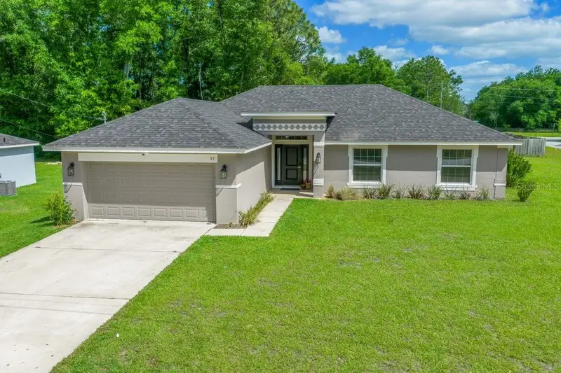 97 Dogwood Drive Loop, FL